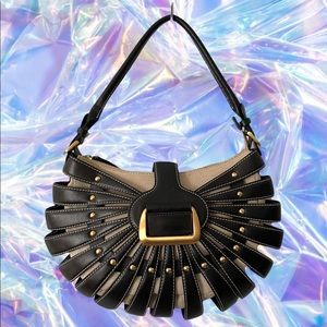 Cute and unique shoulder bag🖤